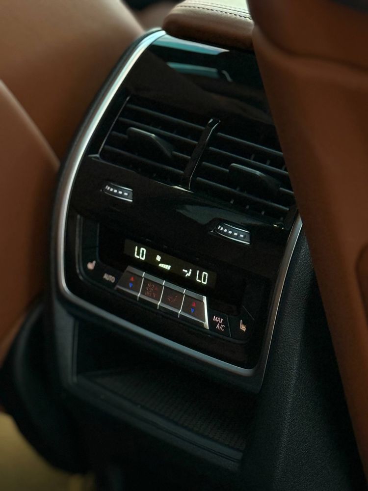 BMW X7 40i (Restyling)