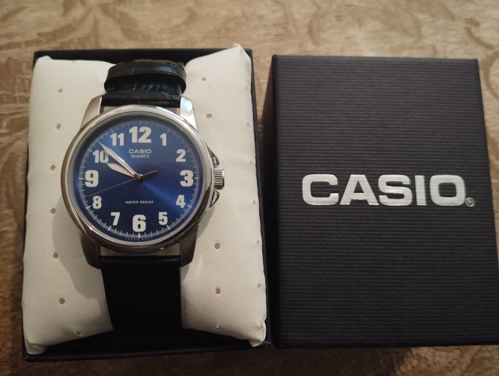 продам часы Casio