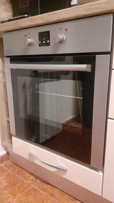 Фурна за вграждане 60х60х56 см