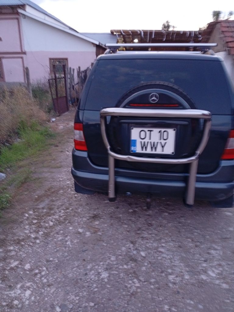 Vind Mercedes-Benz ML 163 stare perfecta de funcționare