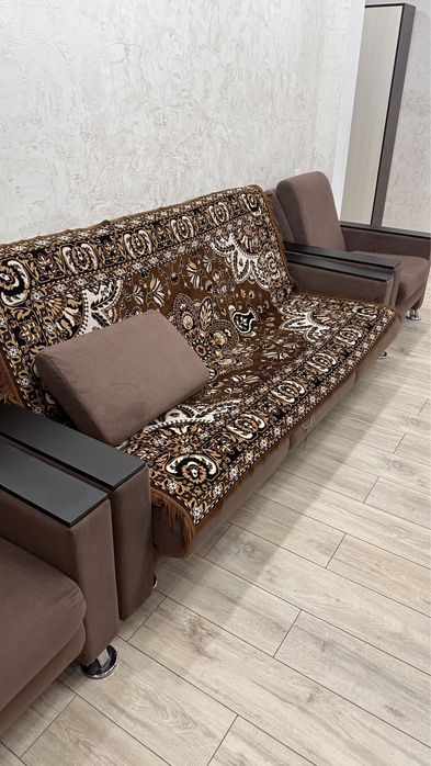 Диван и 2 кресло в хорошем состоянии