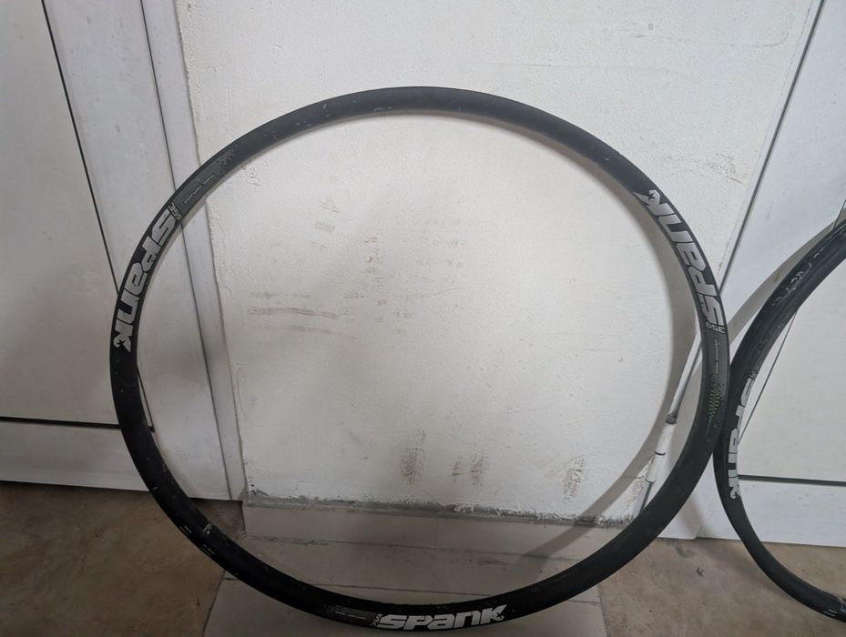 Шок , курбели, шини, бар и водач