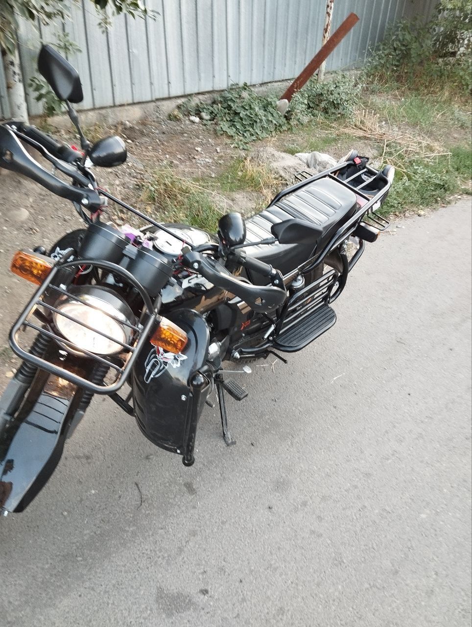 Мотоцикл SUZUKI GSX GS200 черный
