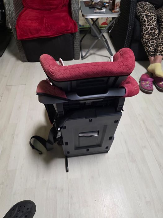 Scaun auto copii cu sistem ISOFIX