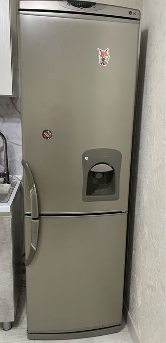 Продам холодильник LG