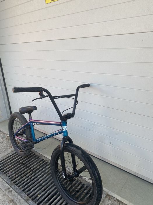 Bmx cult devotion колело