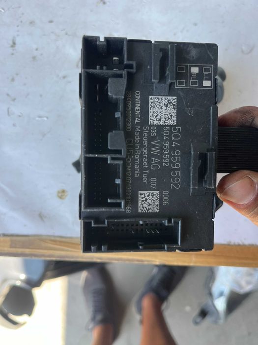 Стъклоповдигач Skoda Octavia