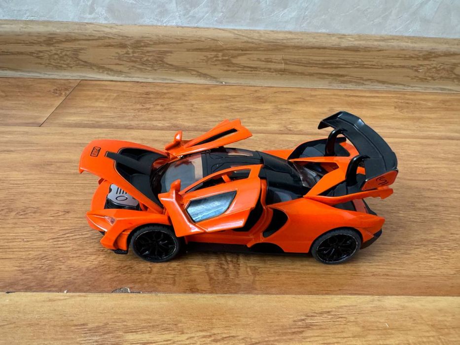 Металическая машинка