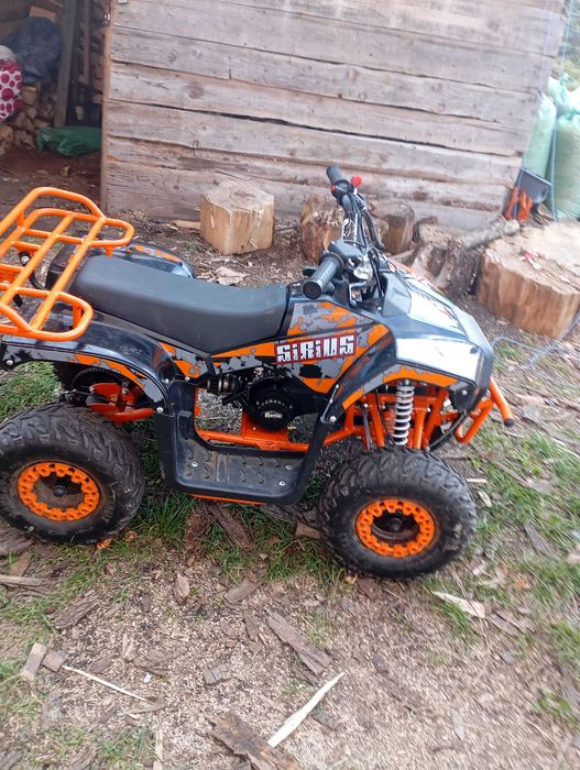Vând ATV de 49cc