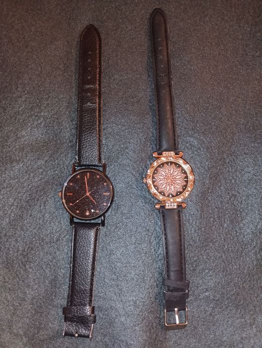 Два дамски часовника