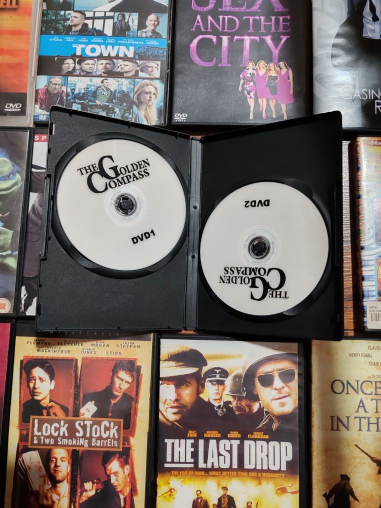 Dvd/cd filme/jocuri.