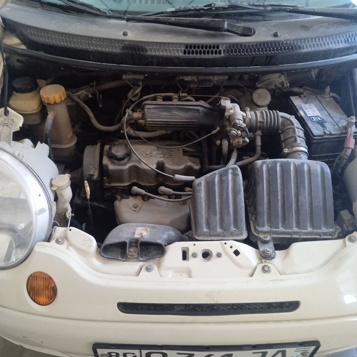 Matiz mashina sotiladi