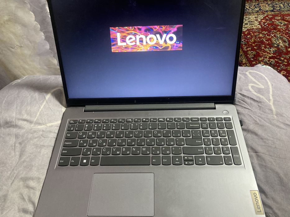 Ноутбук Lenovo  паминть 1 тб хорошы для рабаты