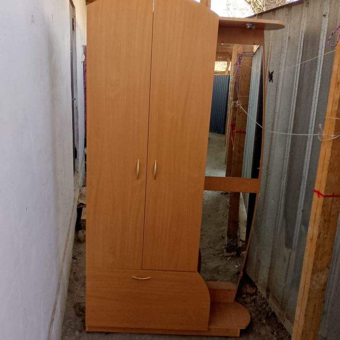 Шкафы прихожные 2 шт