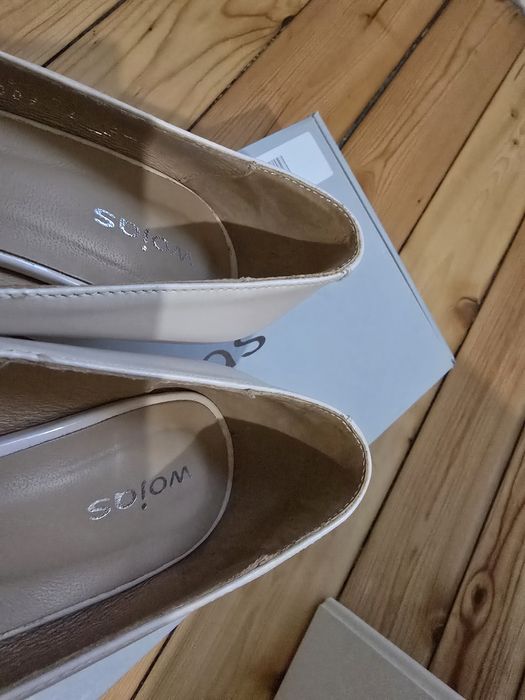 Бежави обувки естествена кожа дебел ток 37 номер