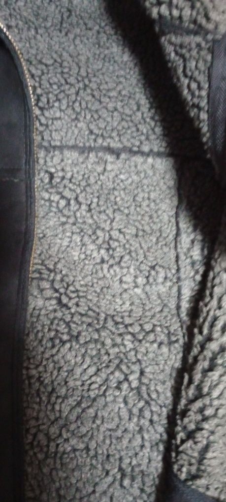 Cojocel negru piele întoarsă de la Marks& Spencer  Made in Indonesia