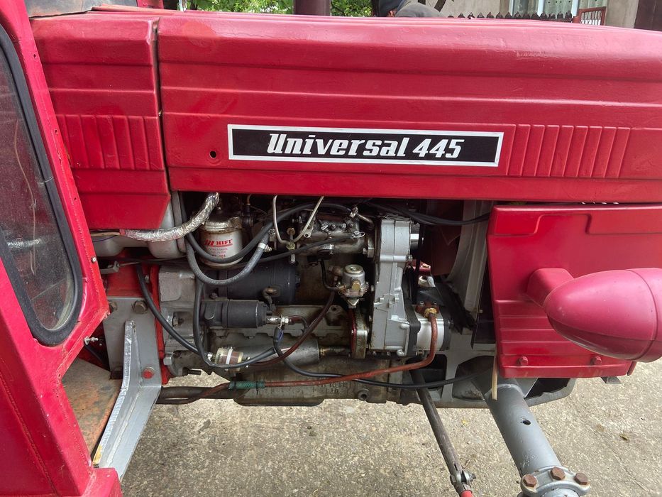 Vând tractor UTB445