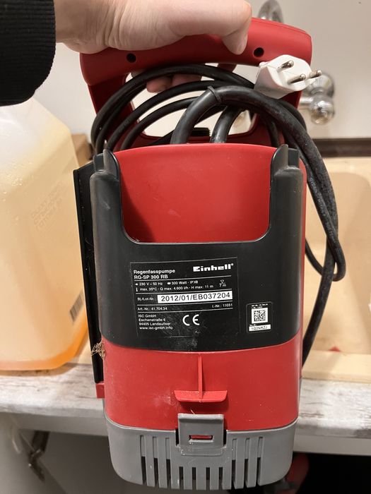 Водна помпа Einhell RG SP 300 RB
