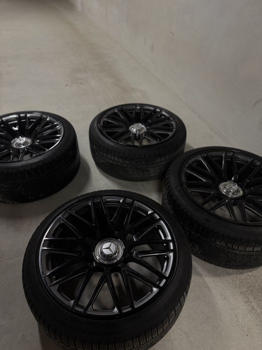 ЕКСКЛУЗИВНО:  Комплект Оригинална Джанта  и Зимни Гуми Mercedes-AMG GT