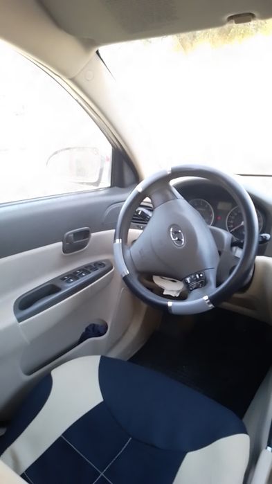 Vând Hyundai accent an 2007 pentru piese complet 1,4 benzina