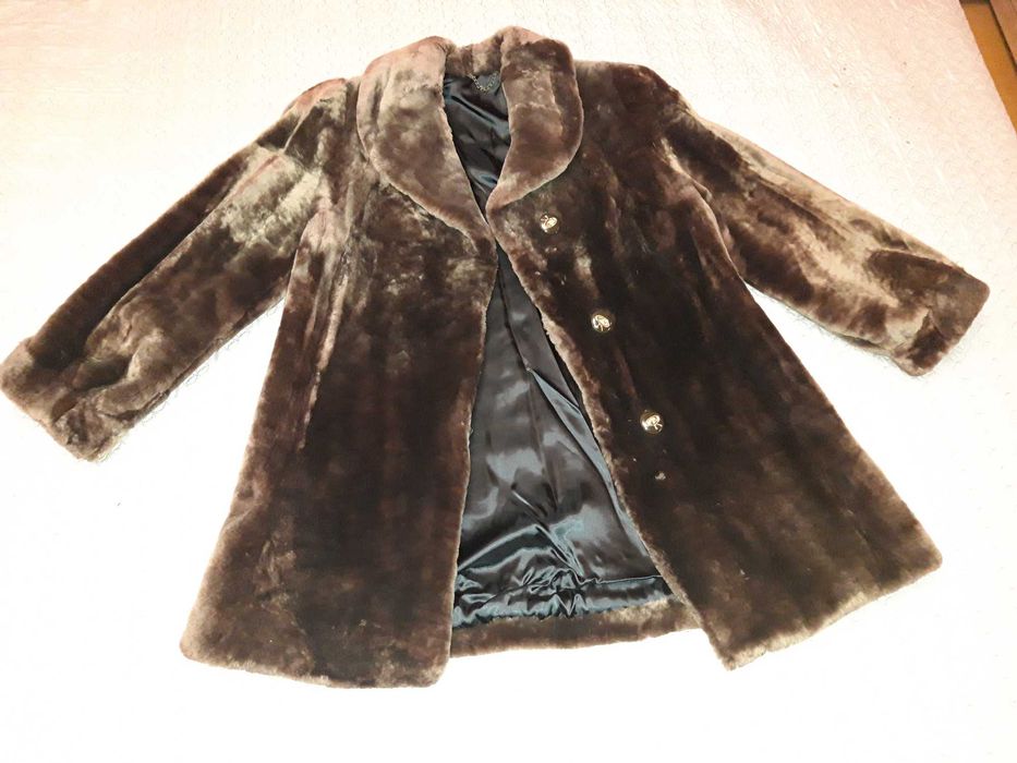 Vand haina de blana stare exceptionala