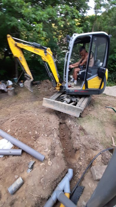 Închiriez panouri cofraj doka și montanti .