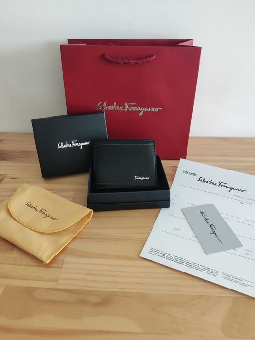 In stoc Portofel pentru bărbați piele Salvatore Ferragamo 6373