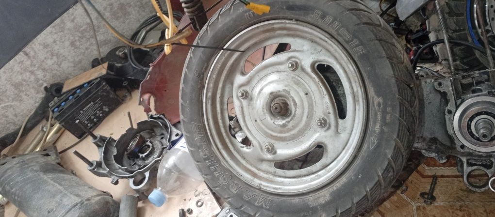 49cm skuterlar uchun zapchastlari bor