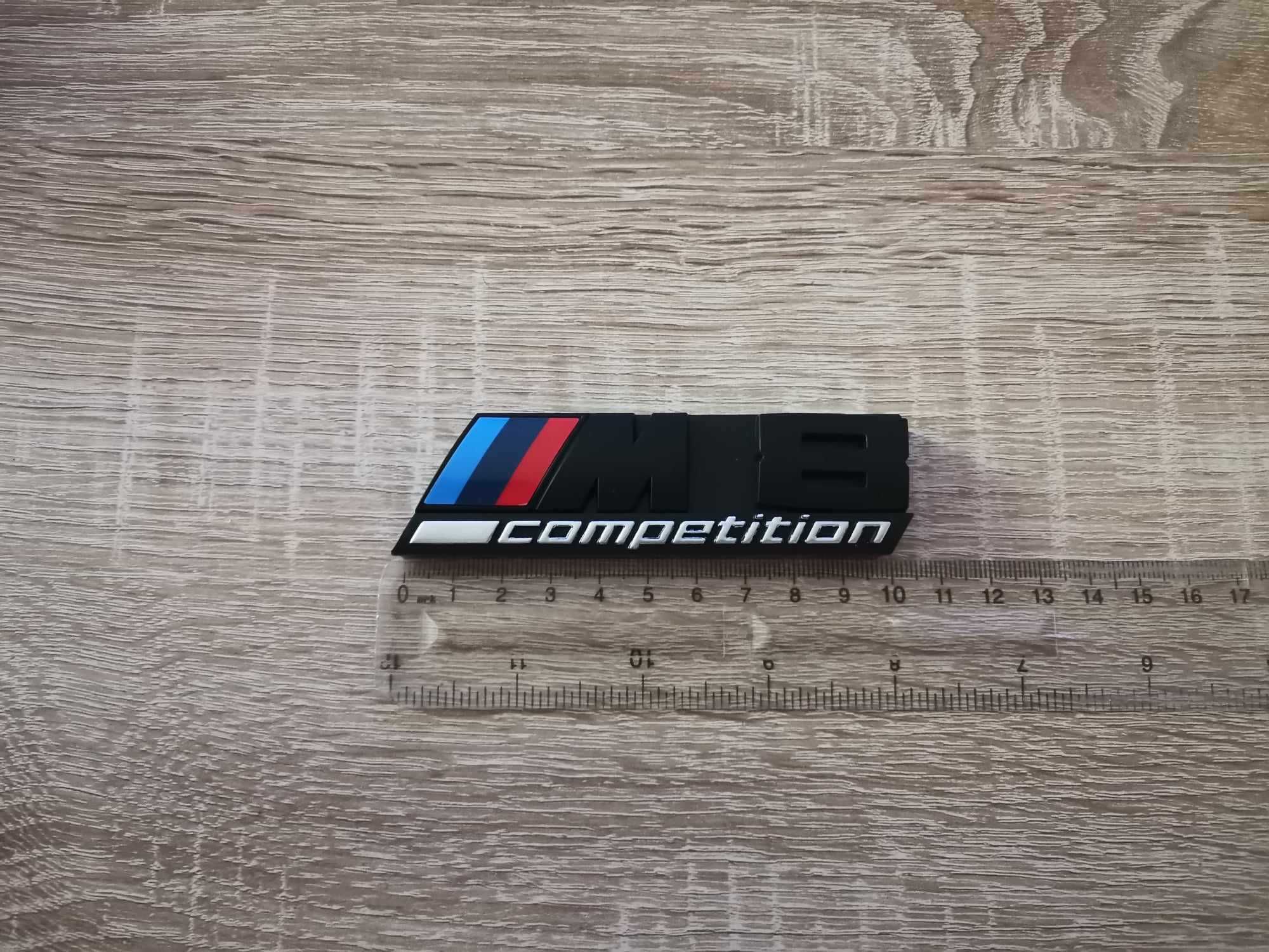 Предна решетка черна емблема BMW M8 Competition