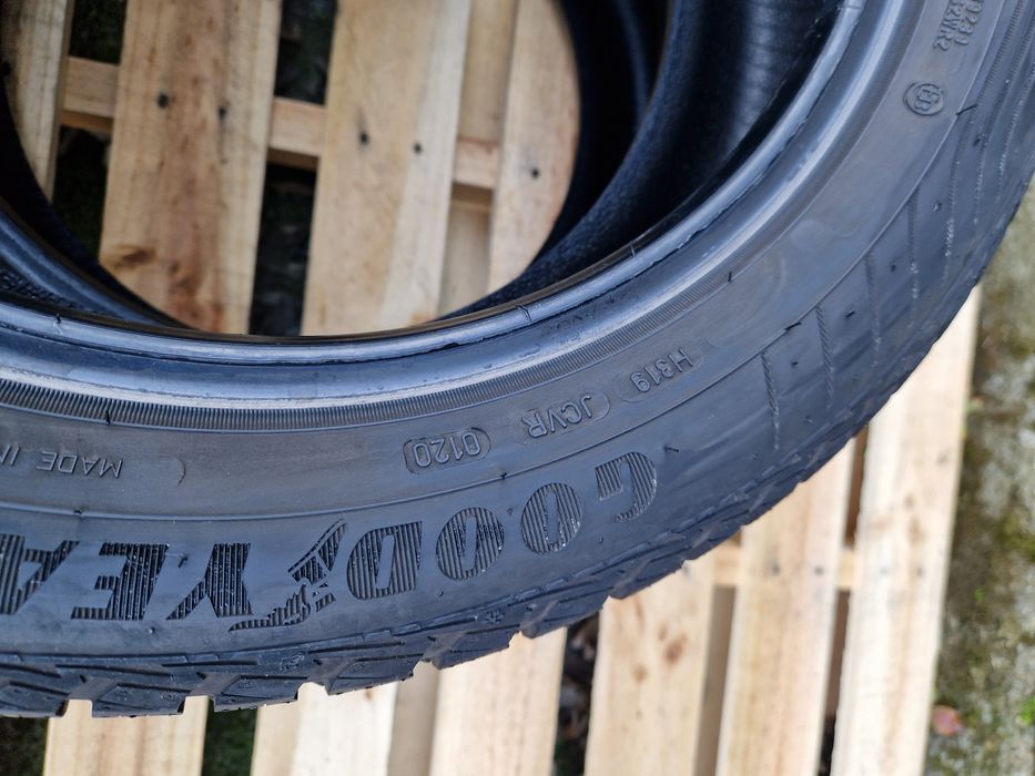 2anvelope vara-iarna 4seasons 195 55 16 Good Year