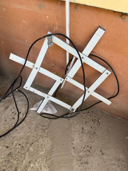 Телевизор полностью работает