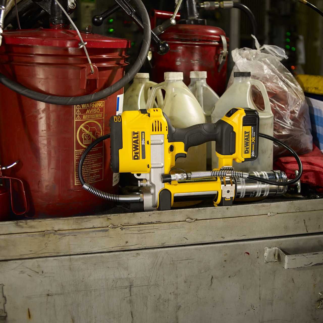 Акумулаторен такаламит DEWALT DCGG571M1, 18V