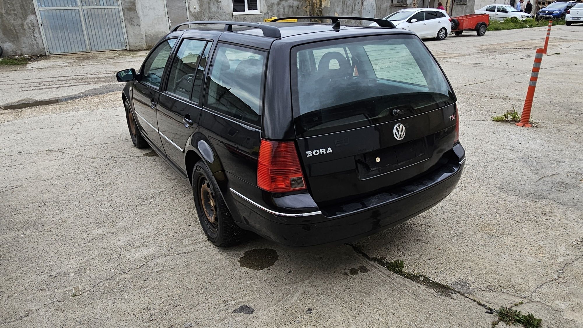 Dezmembrez Volkswagen Bora 2002 1.9TDI AXR

Climatronic 
Ceasuri bord