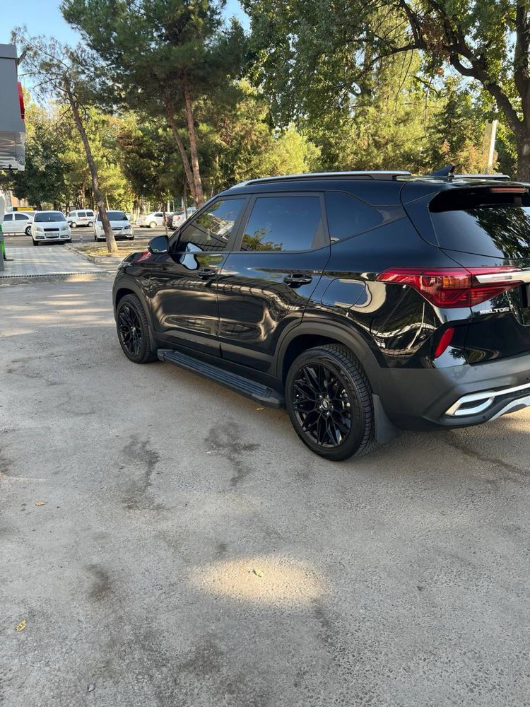 Kia seltos sotiladi