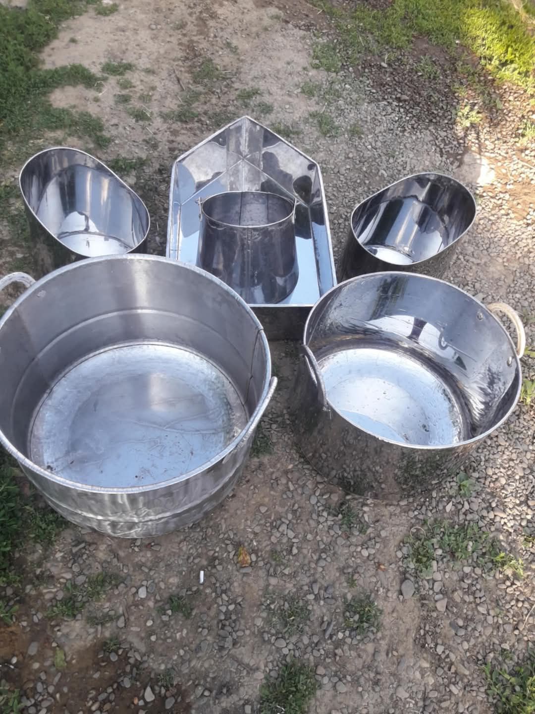 Vand crinta galeți de muls oi   cazane  de urdit din inox alimentar pr