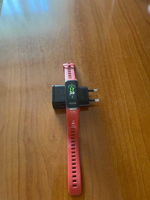 Смарт Браслет Huawei Band 4 и блок зарядки