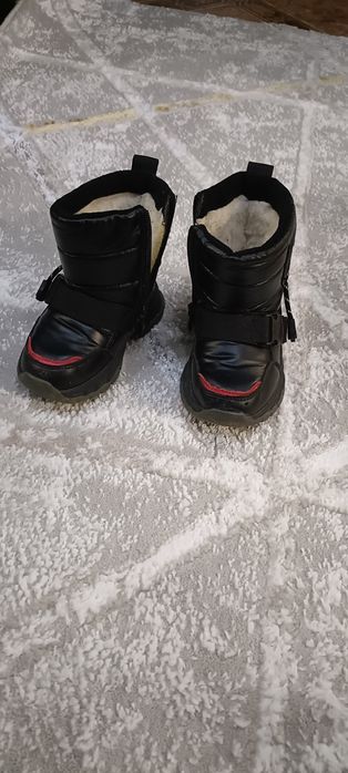 Продам  детскую обувь