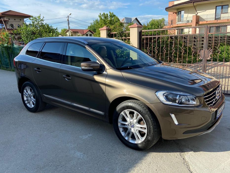 Volvo XC60 2.4 D4  stare perfecta, piele crem, scaun copii integrat