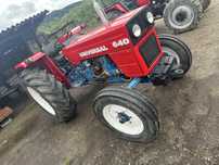 Tractor Universal 640 ( are carte de Romania  cu itp valabil)
