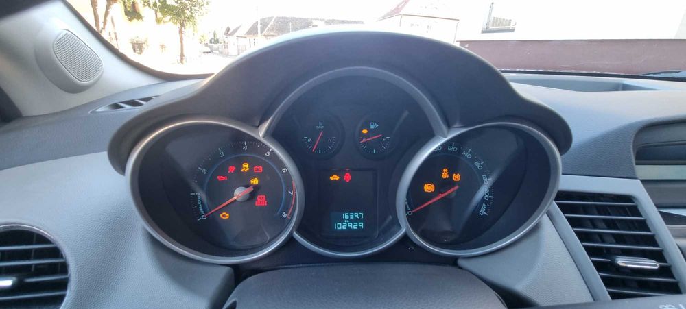 Chevrolet Cruze 1,6 benzina