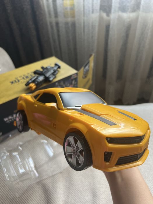 Продам робот-трансформер бамбли