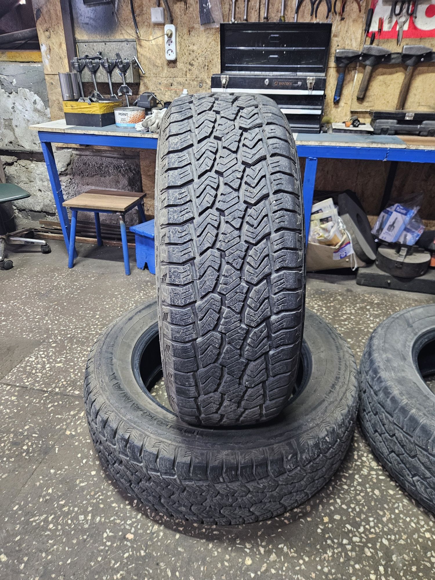 Комплек шин A/T R20