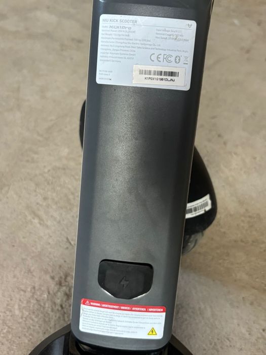 Vând trotineta KQi1 Pro aproape noua