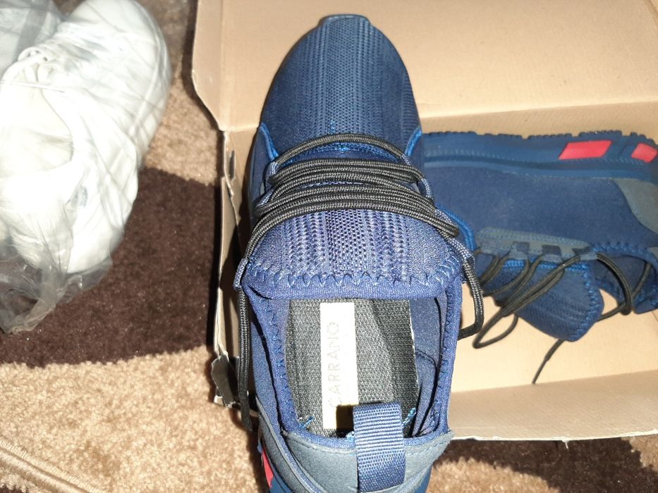 Vând adidasi firma carrano nou nouti numărul 40 flexibili și usori