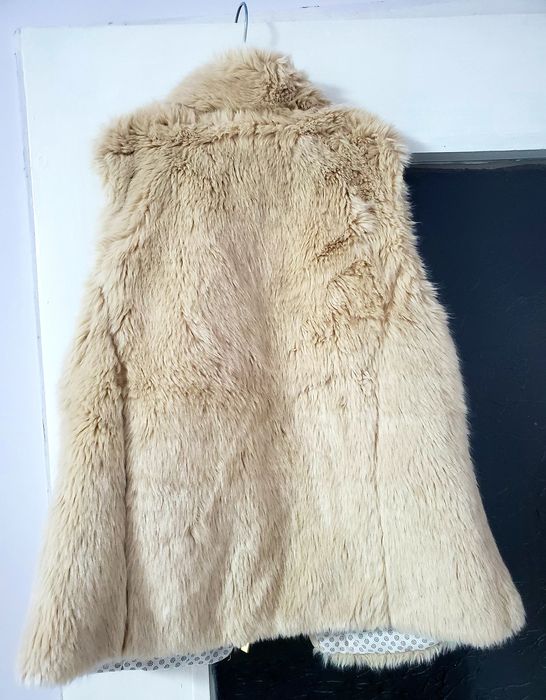 Пухкав елек на Zara