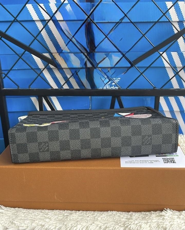 Мъжка чанта louis vuitton,нов модел