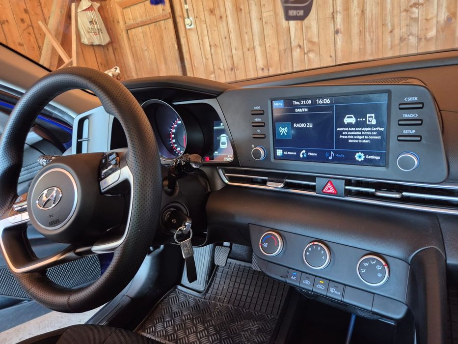 Vând Hyundai Elantra 2022 Întreținută exemplar-Unic proprietar