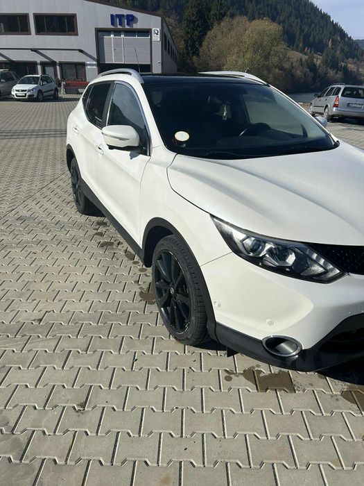 Nissan Qashqai 1.6 dCi Tekna / 2014 – Full Option / Cameră 360° / Navi