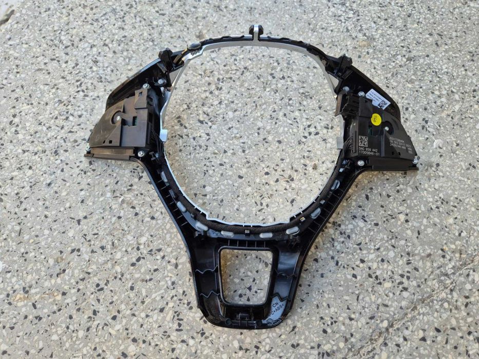 Мулти волан, лайсна , панел с бутони за VW GOLF7 Polo Passat Caddy ..