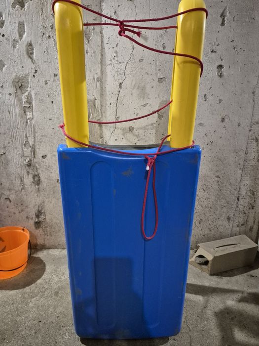 Sanie plastic albastra